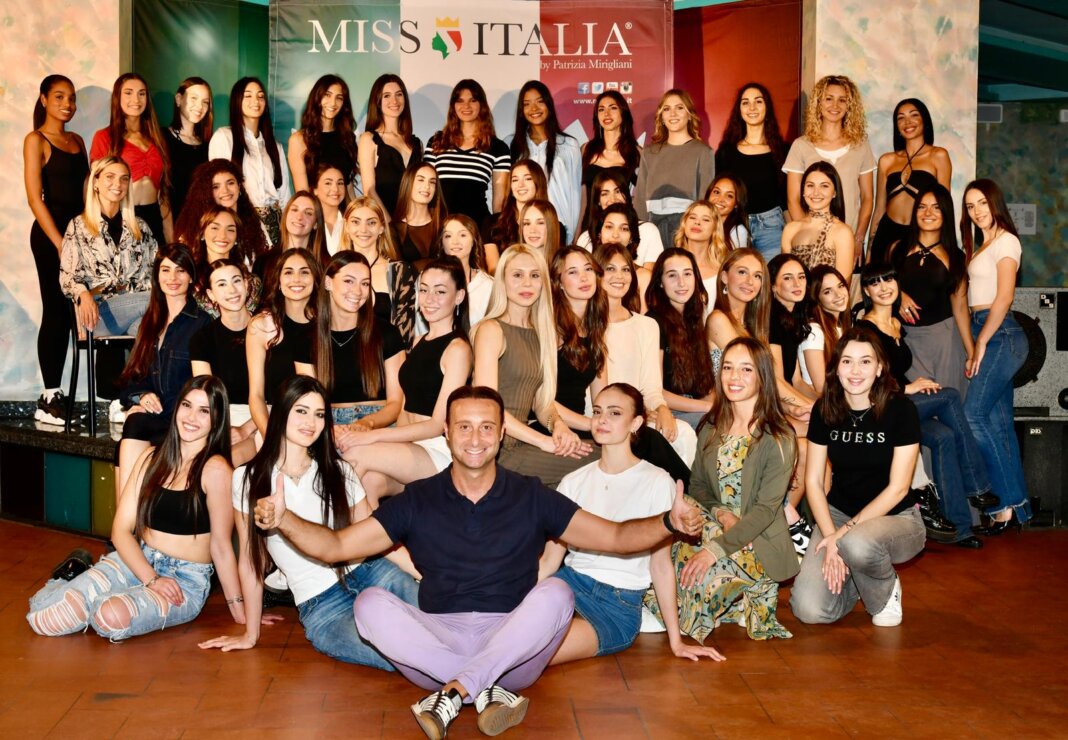 Il casting per Miss Italia alla discoteca Don Carlos