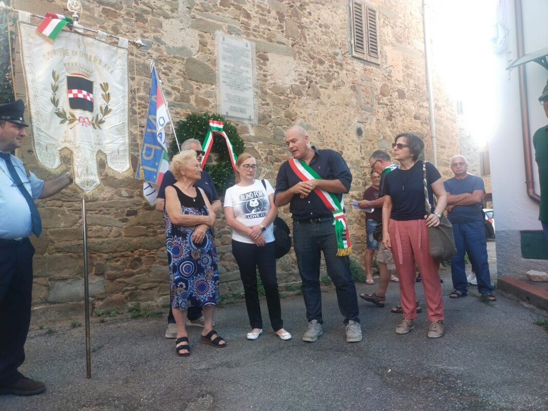 Un momento della commemorazione della strage di Castel dei Gironi con il sindaco Gabriele Romiti