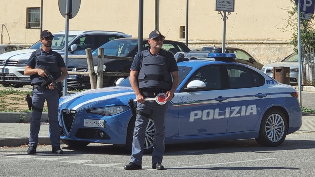 Finisce nella rete dei controlli dei carabinieri di Livorno un 21enne di Pescia, trovato alla guida di un'auto senza patente (foto Questure sul web)