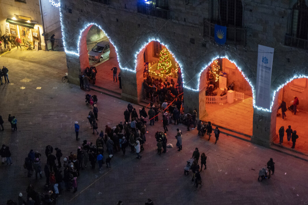 Si infiamma la polemica sul Natale: 