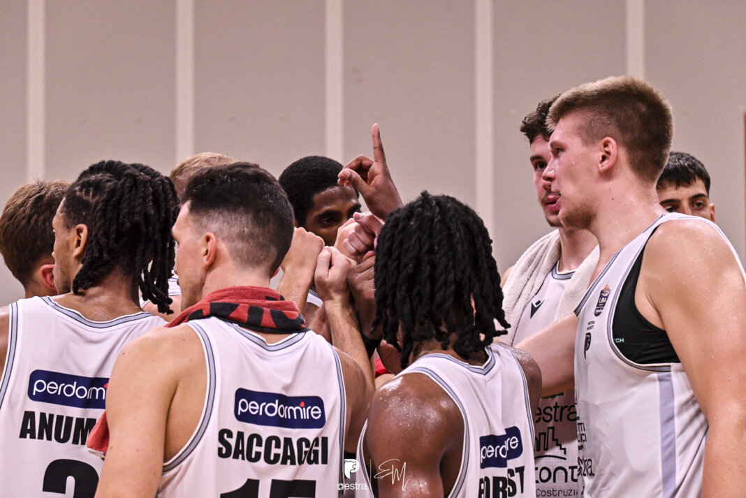 Pistoia Basket 2000 già in clima campionato