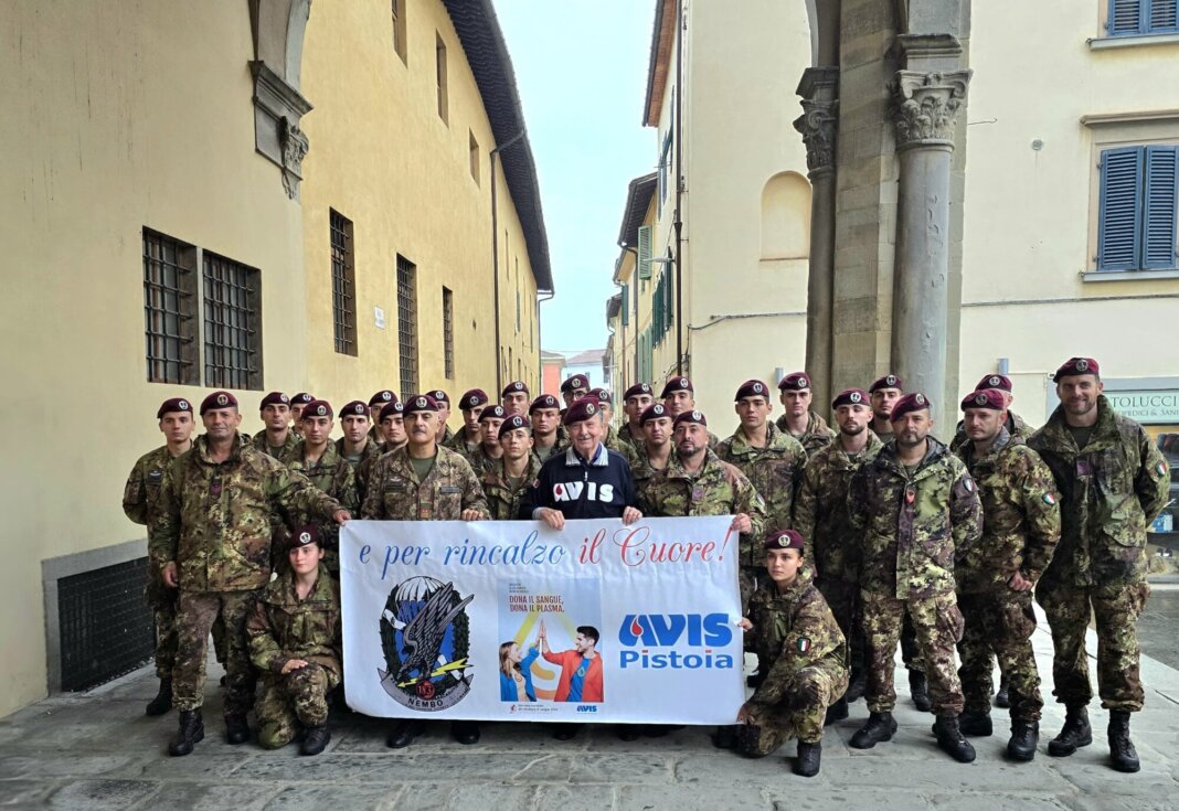 I militari del reggimento paracadutisti Nembo di Pistoia donano sangue e plasma