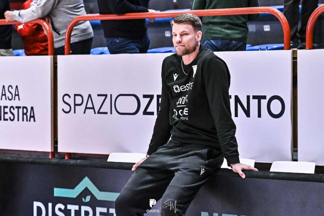 Andrew Smith nuova ala pivot per il Pistoia Basket 2000