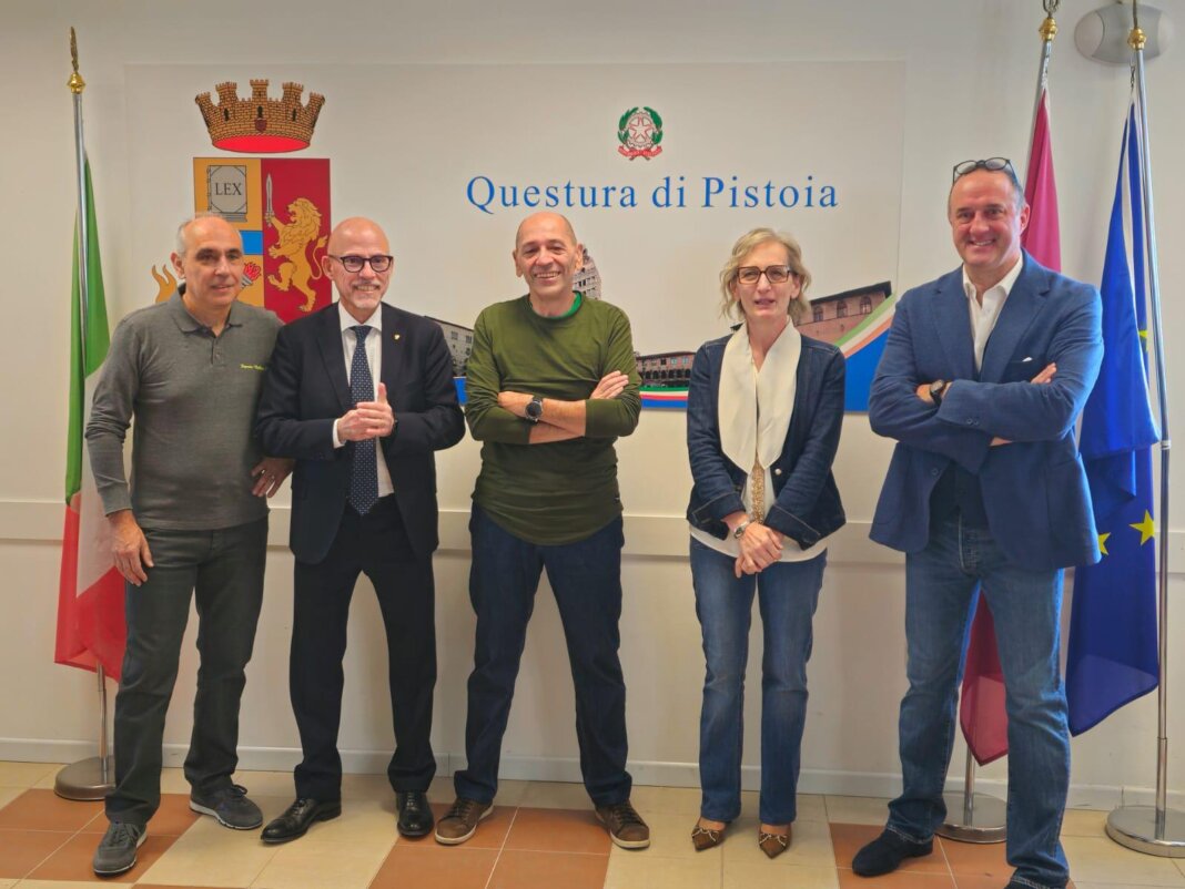 Ultimo giorno di servizio per quattro alla Questura di Pistoia