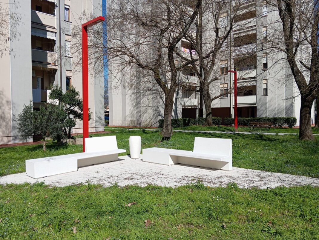 Conclusi i lavori di riqualificazione dell'area a verde a Bonelle 80 e al Parco della Rana