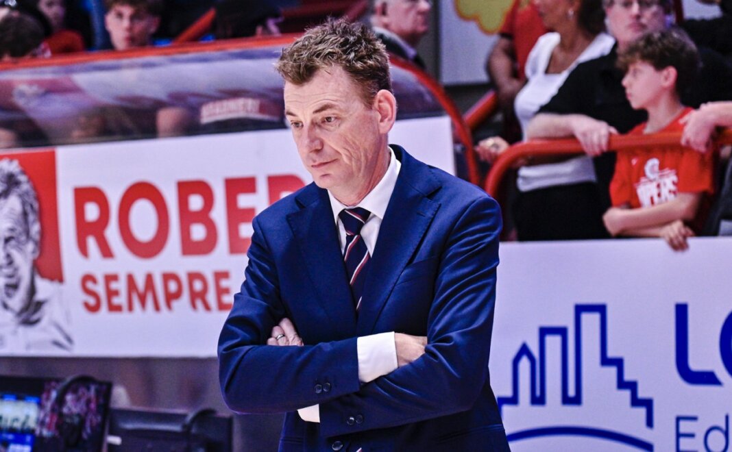 Un Pistoia Basket 2000 già retrocesso saluta la serie A1 a Reggio Emilia