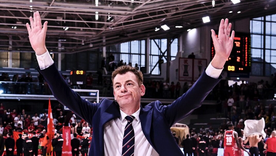 Duecento tifosi al PalaBigi per il Pistoia Basket 2000 che saluta la serie A1