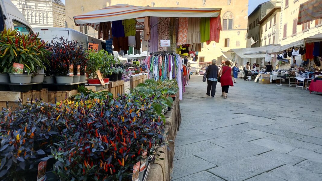 mercato settimanale pistoia
