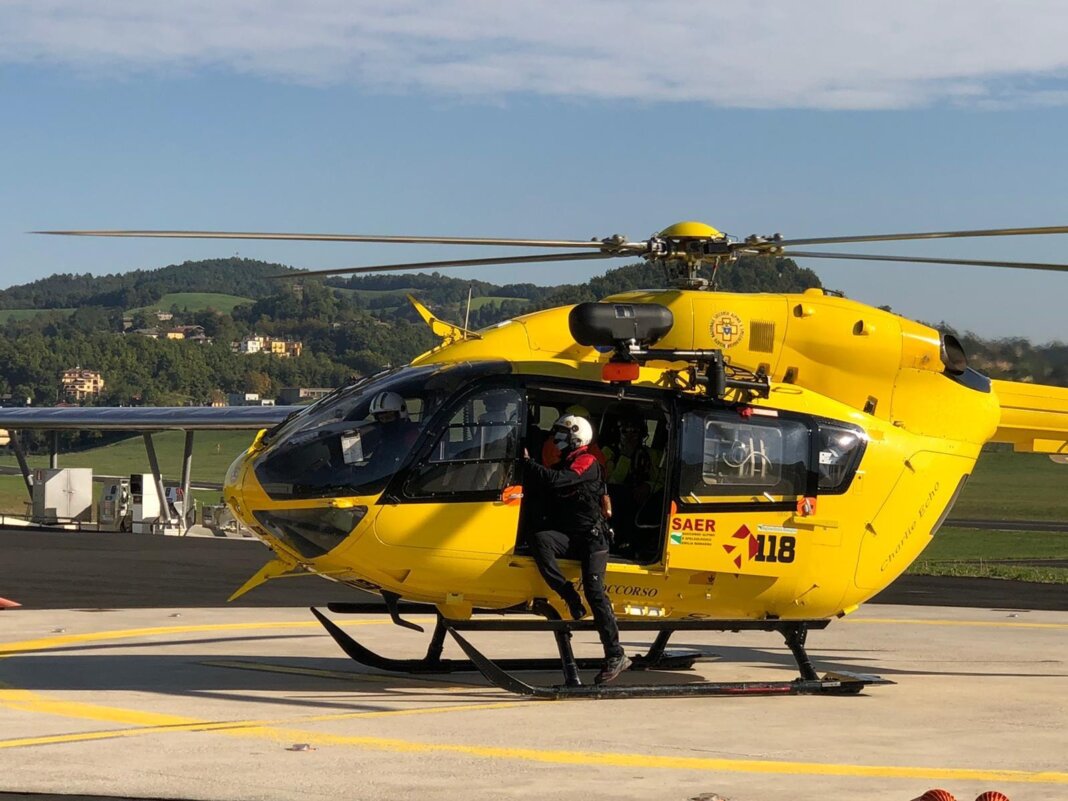 Colpito da un fulmine durante una gita in montagna: paura per un 35enne
