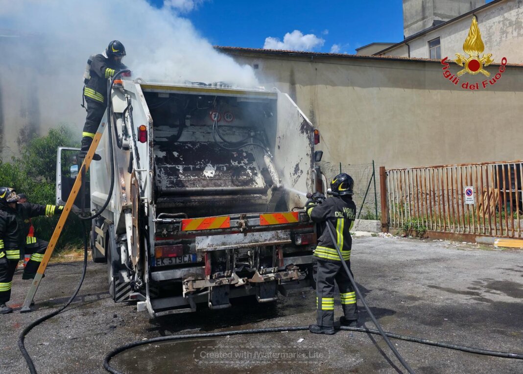 incendio via guicciardini pistoia