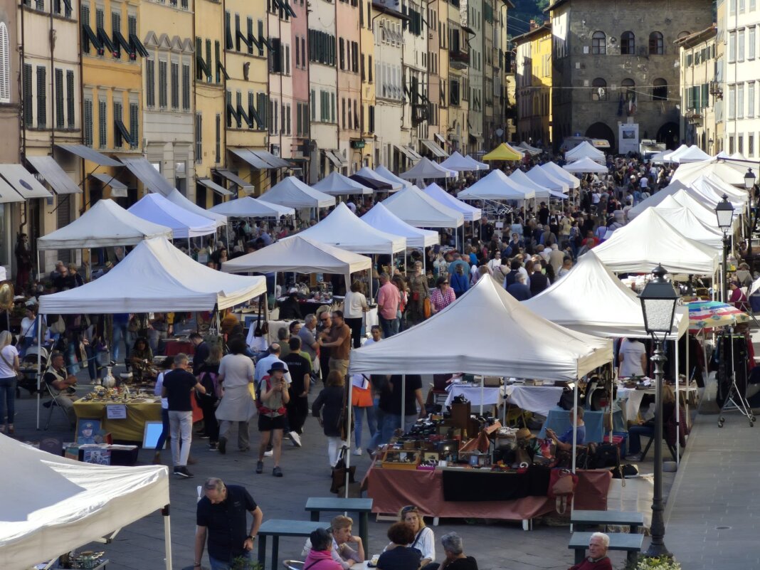 Tornano domenica 24 agosto i banchi di Pescia Antiqua