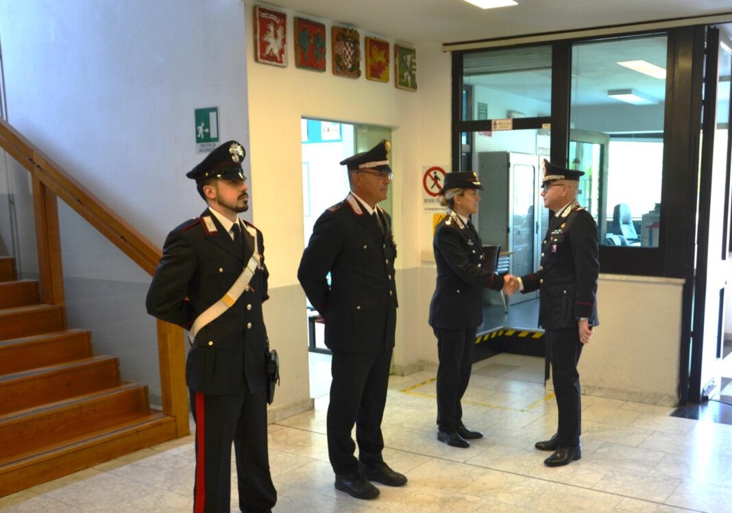 Carabinieri Toscana, il nuovo comandante in visita al comando di Pistoia
