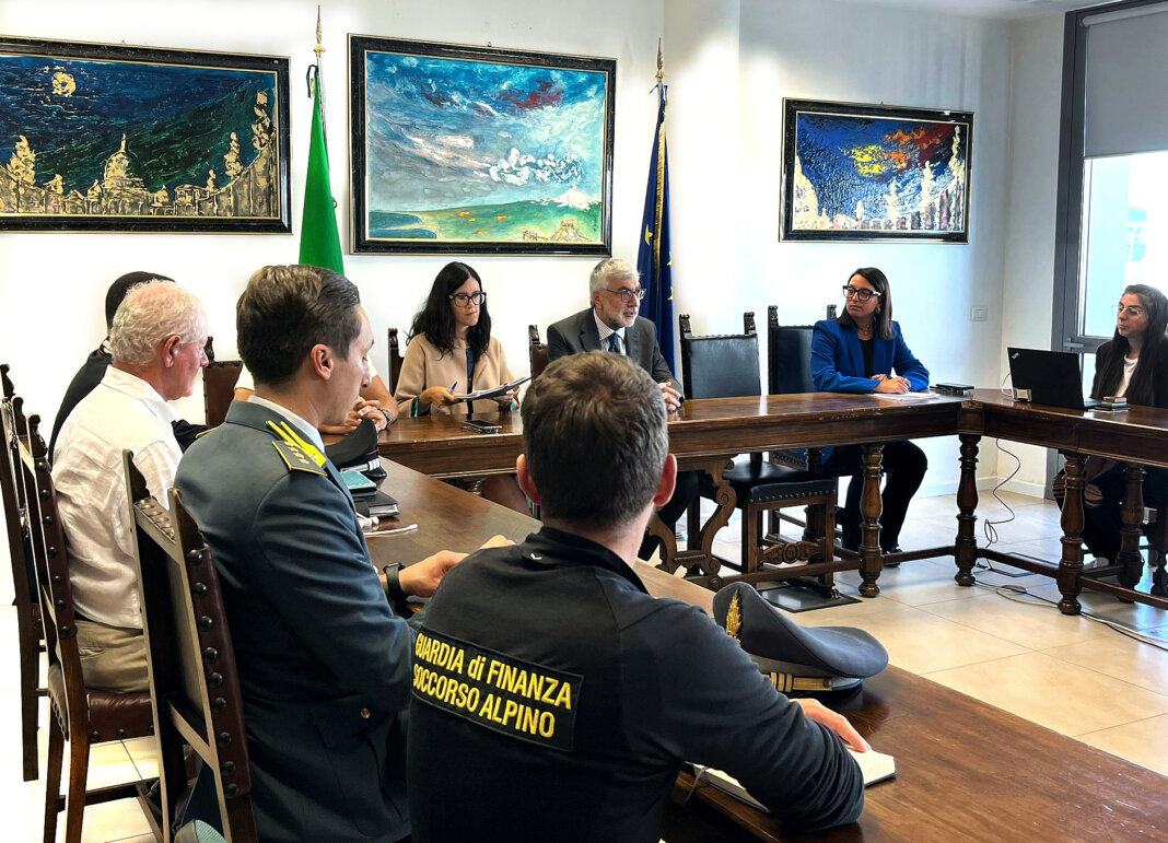 Un vademecum pratico per muoversi in sicurezza in montagna