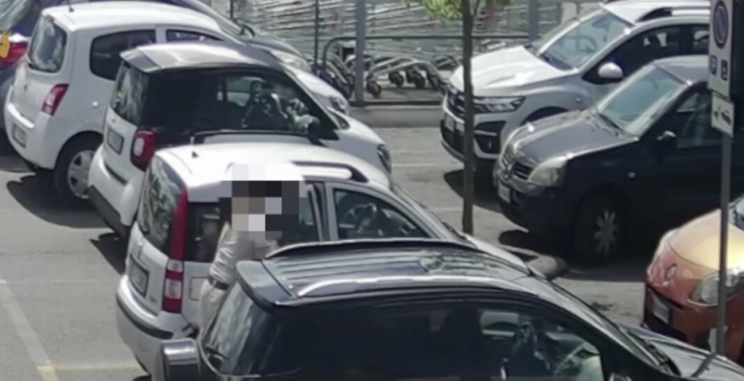 Furti in serie alle auto o ai clienti nei parcheggi di autogrill e supermercati: presa la banda