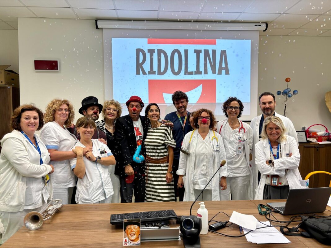 I clown dottori di Ridolina sbarcano nel reparto di pediatria del San Jacopo