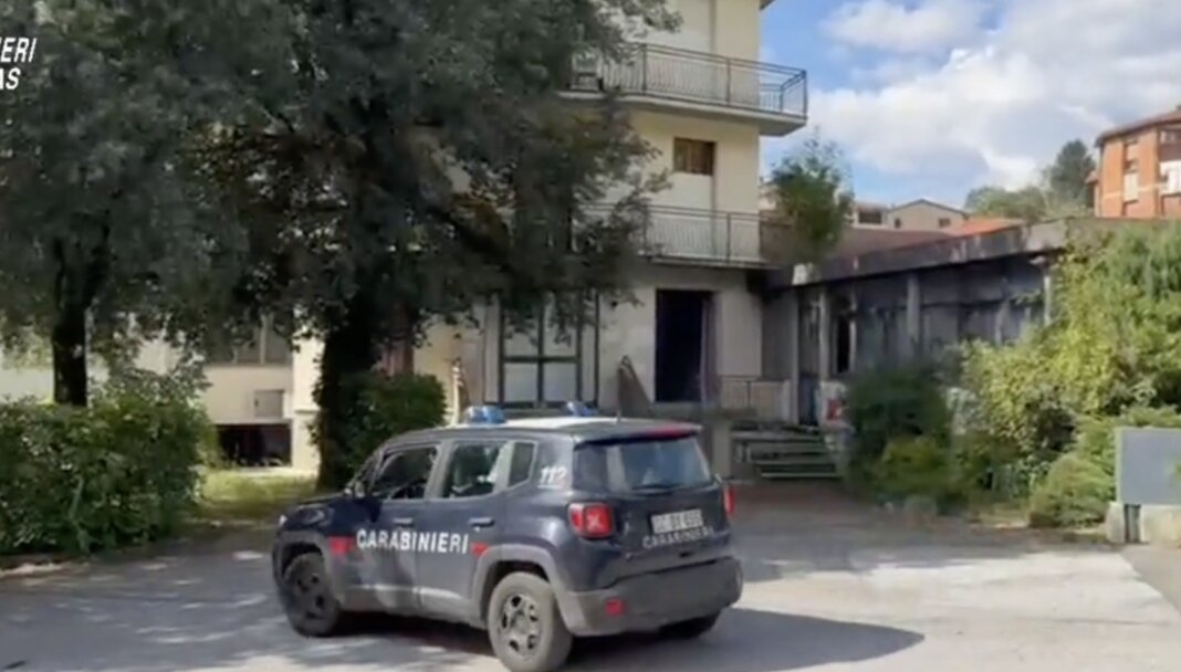 Truffa e frode nella gestione dei centri di accoglienza: cinque arresti