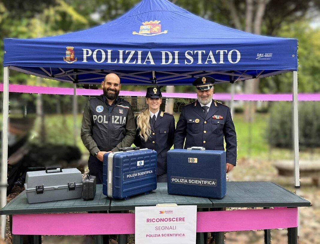 Una giornata di sensibilizzazione da parte della polizia contro la violenza di genere