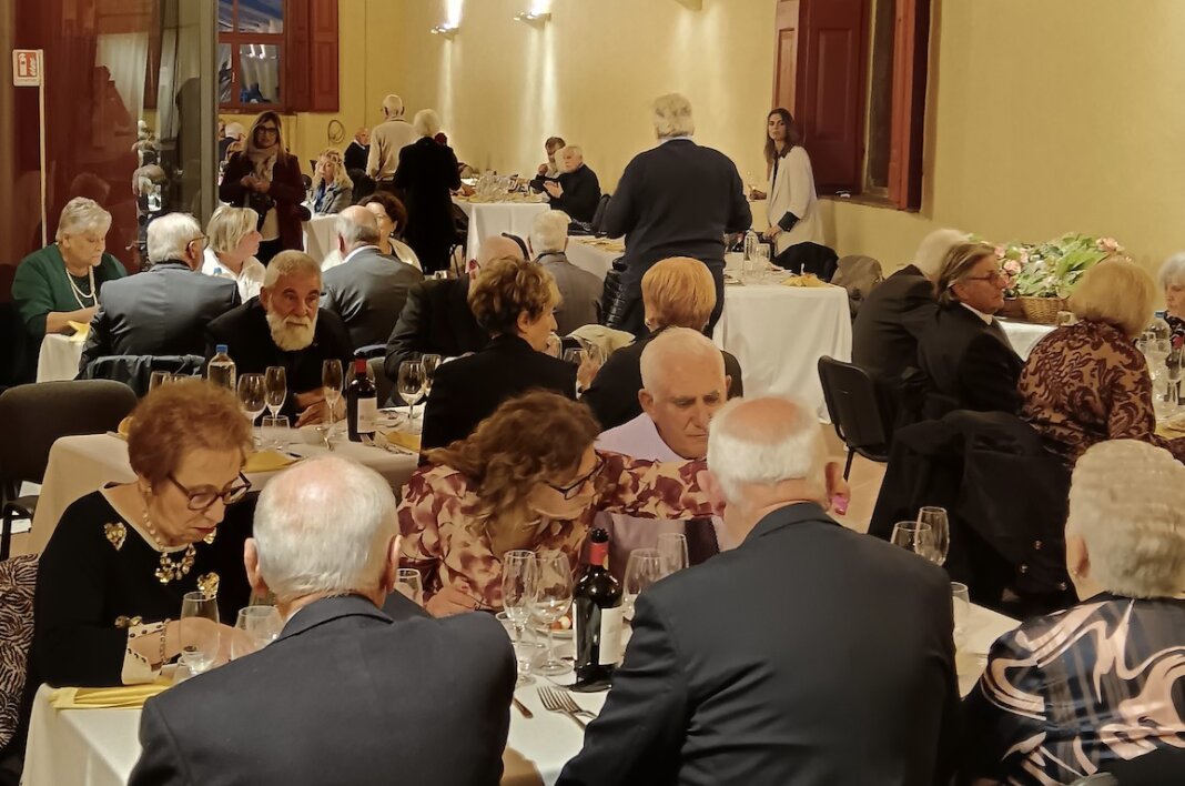 Grande festa a Villa La Magia a Quarrata per le coppie che festeggiano le nozze d'oro