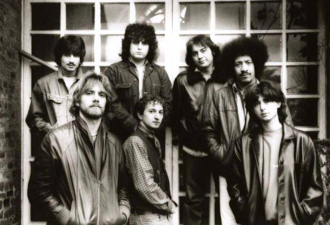 Tony Esposito: “James Senese era un eroe, il sax del riscatto napoletano”