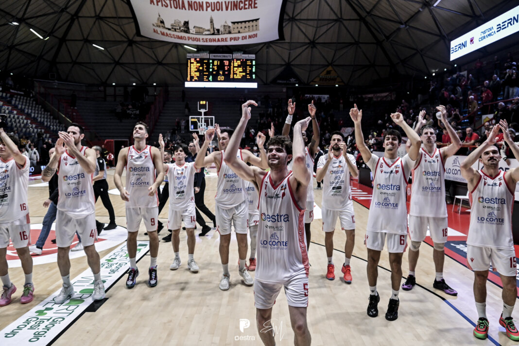 Arriva la reazione attesa: Pistoia Basket 2000 supera Roseto e respira