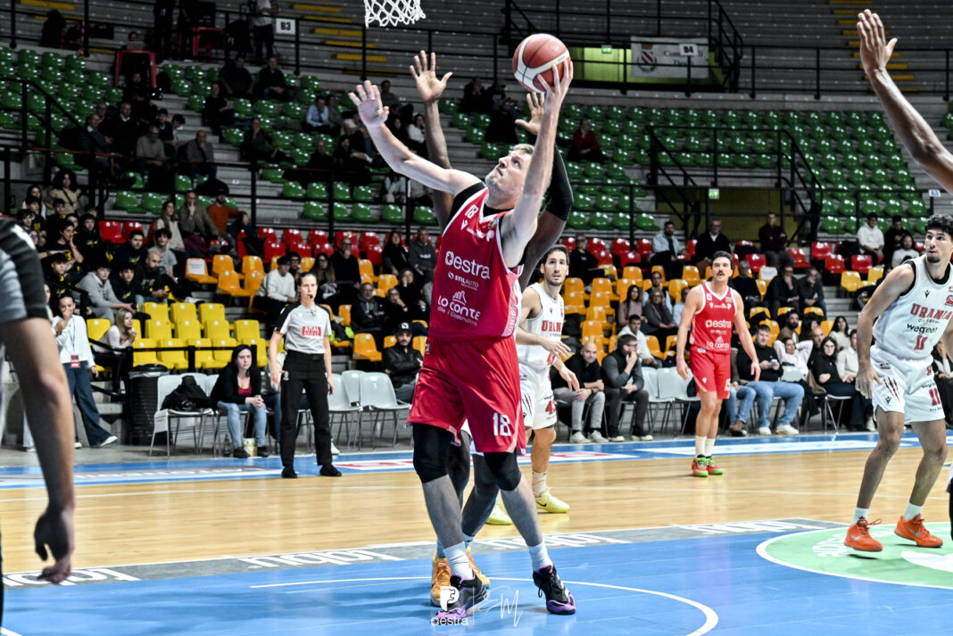 Quinta sconfitta consecutiva con l'Urania Milano per il Pistoia Basket 2000