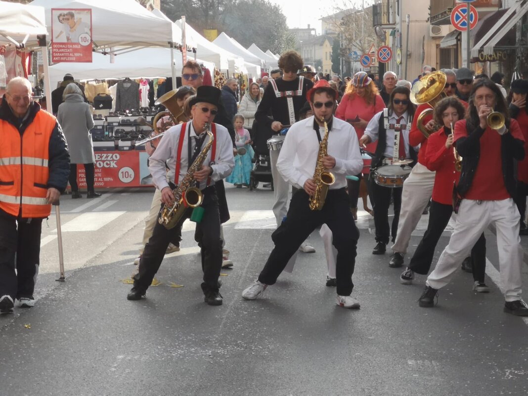 Montecatini via Marruota festività natalizie
