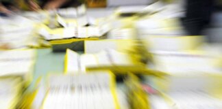 Sondaggio politico: Fdi stabile al 26,4%, Pd sotto la soglia del 20%