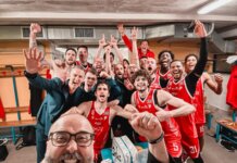 La festa è biancorossa: Pistoia Basket 2000 salvo dopo un’altra impresa in Puglia