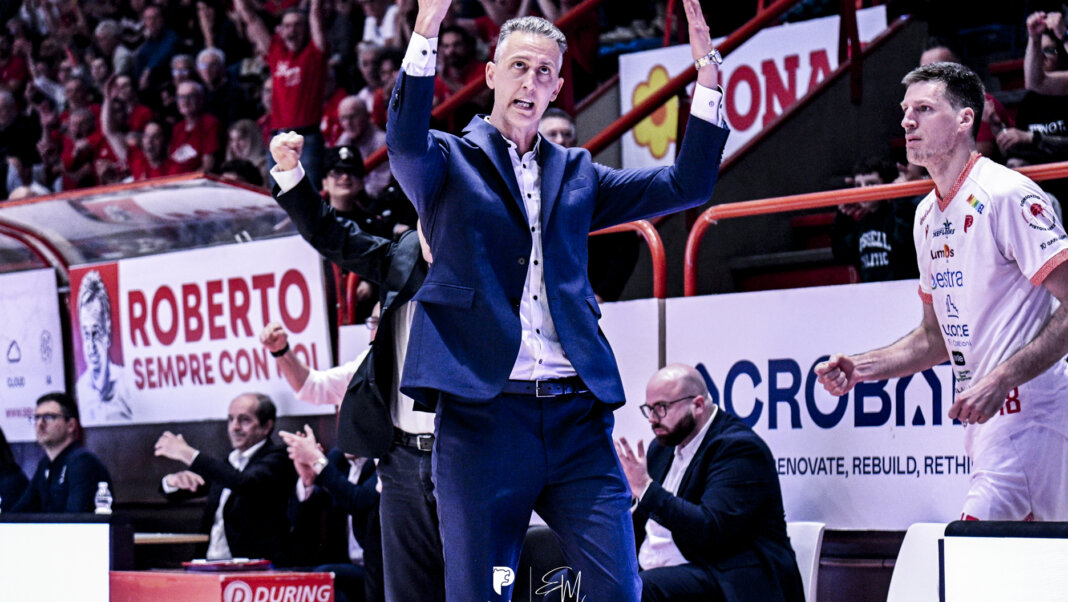 Addio Coach Strobl