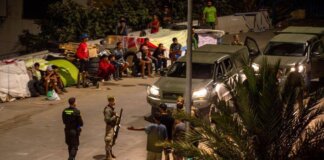 Ceuta, video mostrano militari picchiare migranti: il governo spagnolo apre un’inchiesta