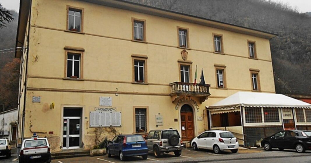 ristrutturazione del palazzo comunale di sambuca