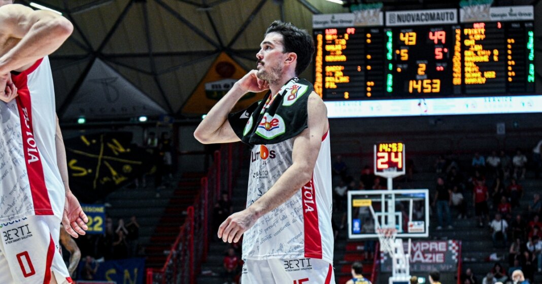 pistoia basket, saccaggi out per infortunio
