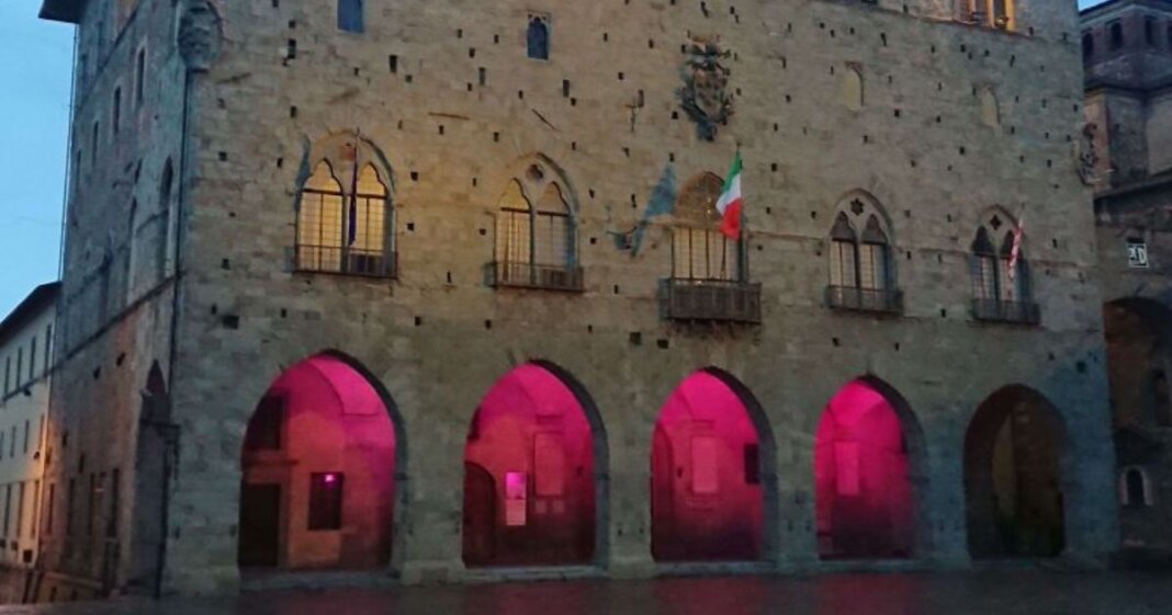 palazzo comunale pistoia rosa